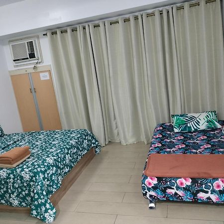 Rqui Condotel Newport Pasay Esterno foto