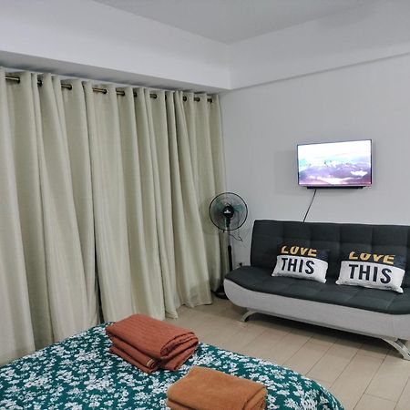 Rqui Condotel Newport Pasay Esterno foto