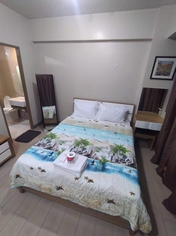 Rqui Condotel Newport Pasay Esterno foto
