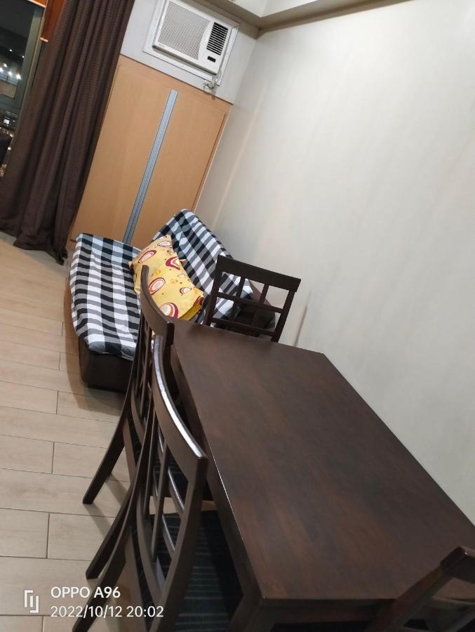 Rqui Condotel Newport Pasay Esterno foto