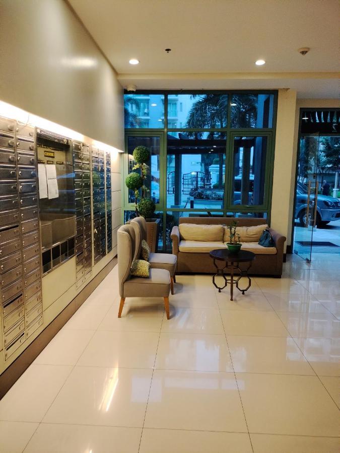 Rqui Condotel Newport Pasay Esterno foto