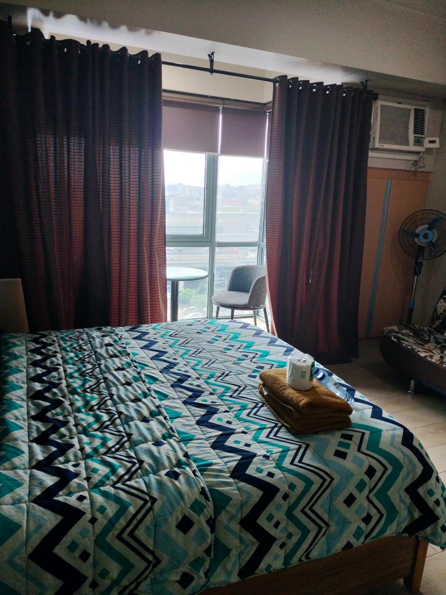 Rqui Condotel Newport Pasay Esterno foto