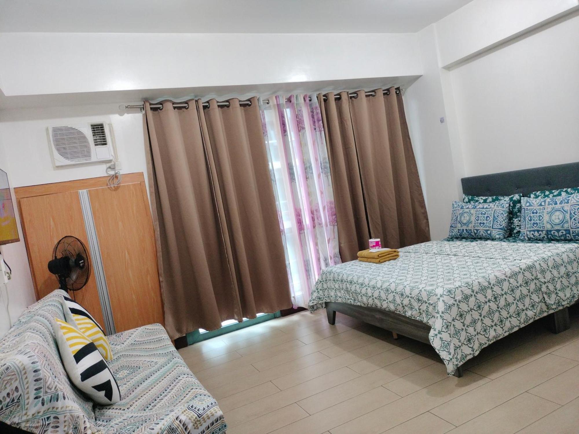 Rqui Condotel Newport Pasay Esterno foto