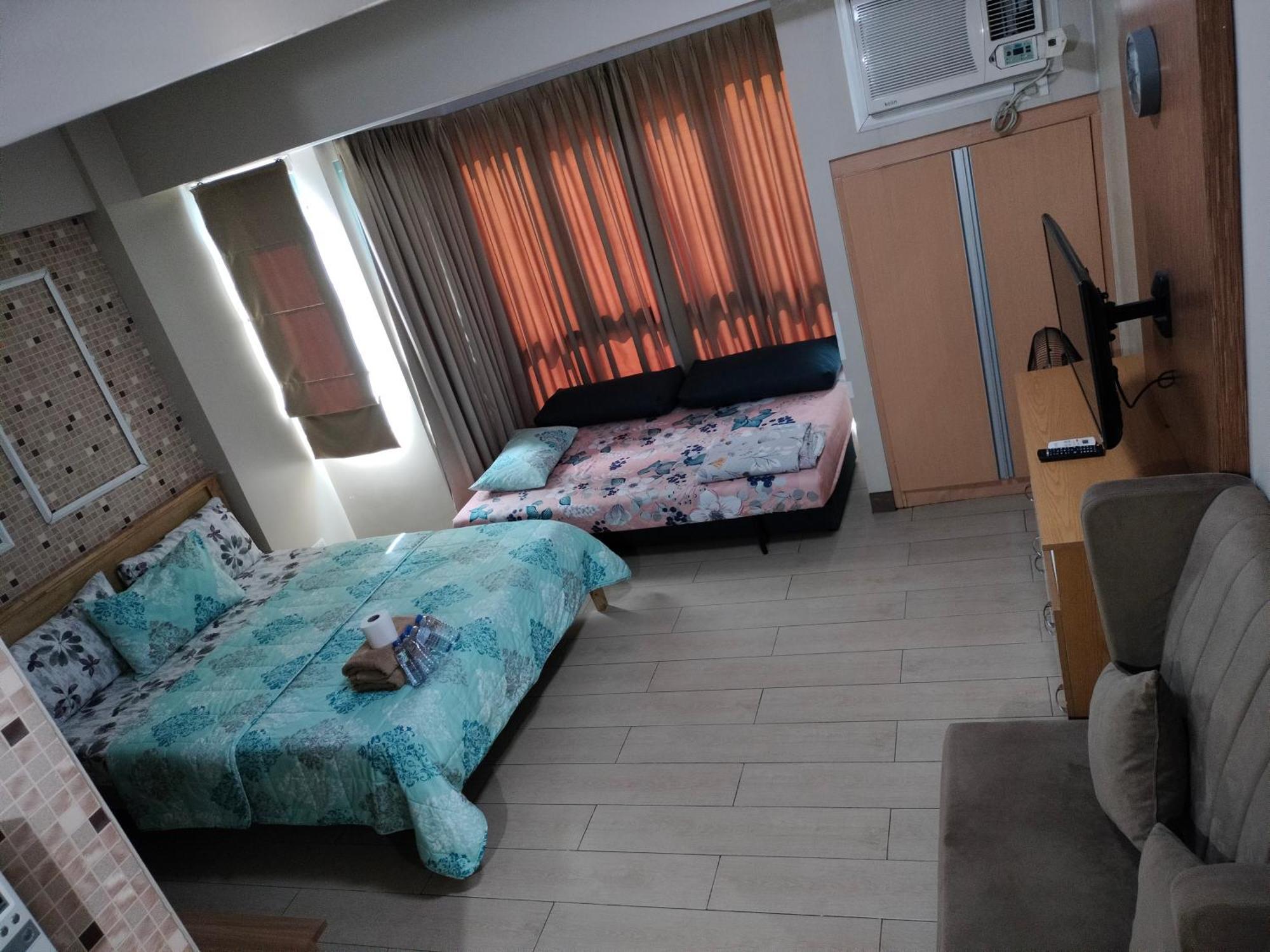 Rqui Condotel Newport Pasay Esterno foto