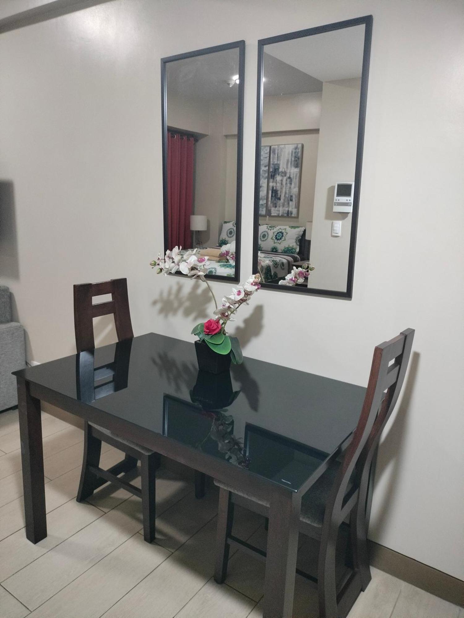 Rqui Condotel Newport Pasay Esterno foto